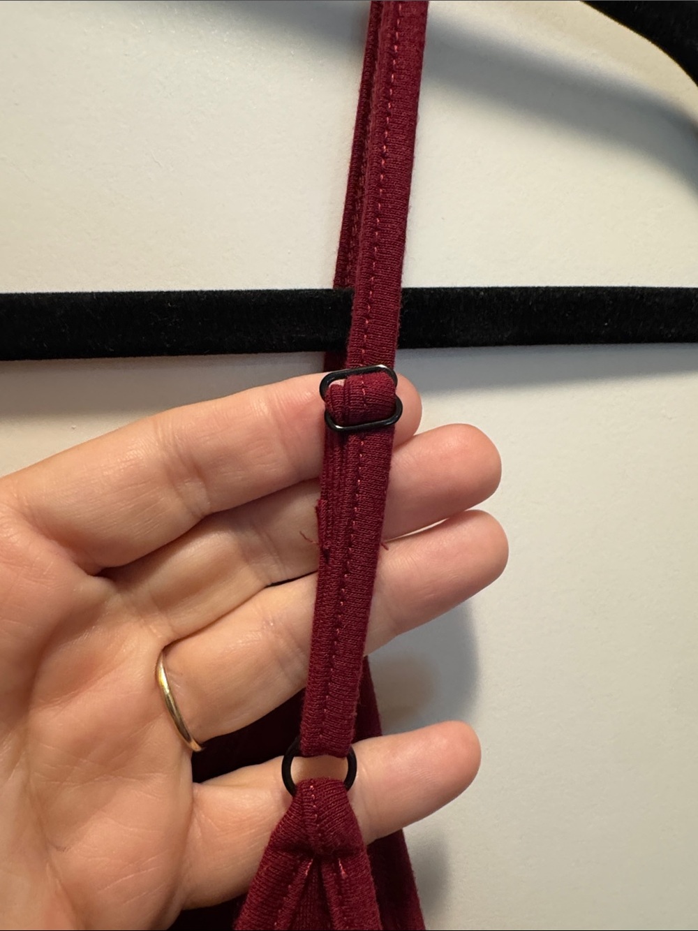 Women's Lightweight Burgundy Sleeveless Romper w Adjustable Straps & Pockets. L - Picture 5 of 5